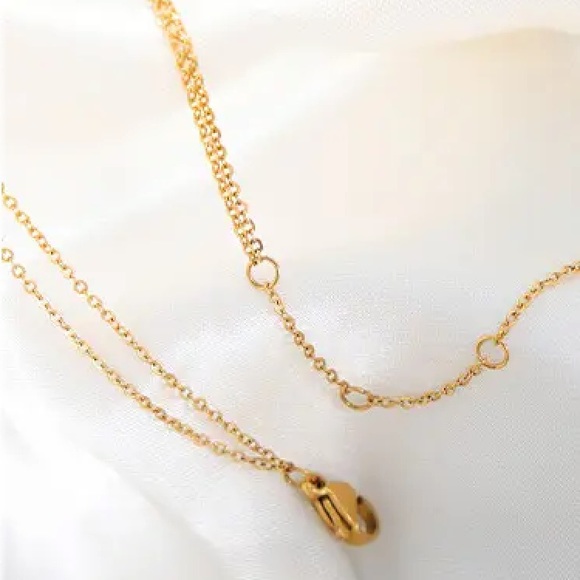 ⚜️𝟯𝟬%𝗢𝗙𝗙 𝗯𝘂𝗻𝗱𝗹𝗲𝘀 𝟯+⚜️ NEW Interlocked Stainless Steel Necklace - Picture 12 of 15